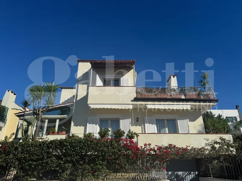 Villa in vendita a Pozzuoli - foto 2