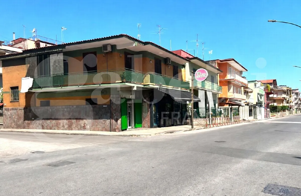 Casa Indipendente in vendita ad Arzano - foto 2