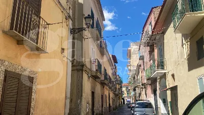 Palazzo/Stabile in vendita a Aversa - foto 1