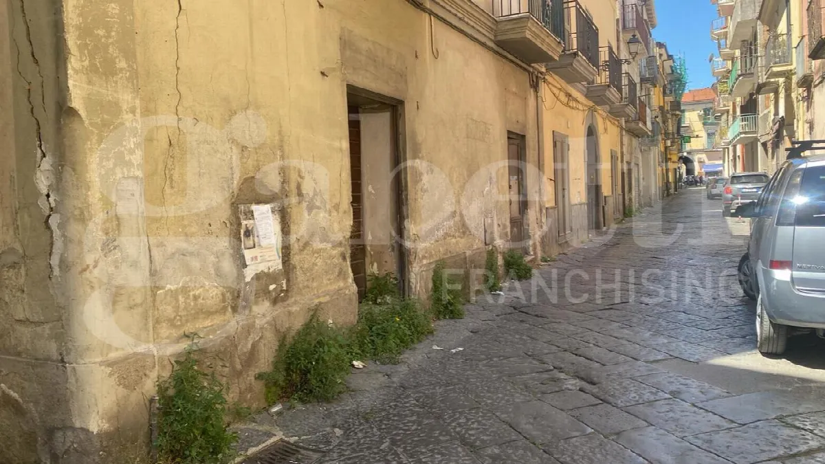 Palazzo/Stabile in vendita ad Aversa - foto 3