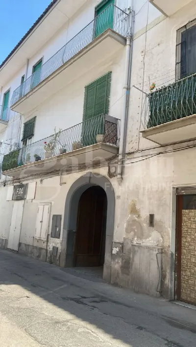Palazzo/Stabile in vendita a Aversa - foto 1