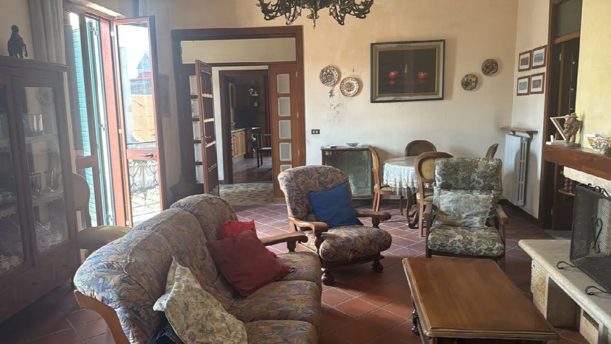 Palazzo/Stabile in vendita a Trentola-Ducenta - foto 5