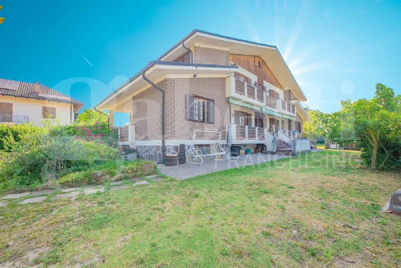 Casa Indipendente in vendita a Reano - foto 1