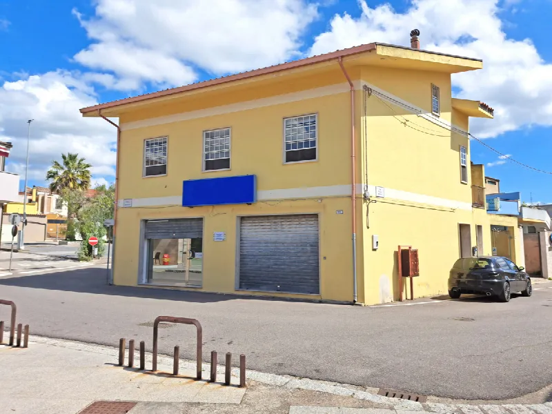 Palazzo/Stabile in vendita a Sanluri - foto 1