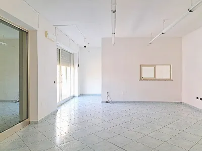Palazzo/Stabile in vendita a Sanluri - foto 4