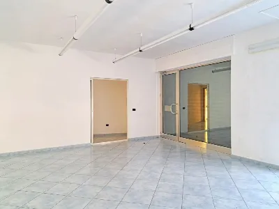 Palazzo/Stabile in vendita a Sanluri - foto 2
