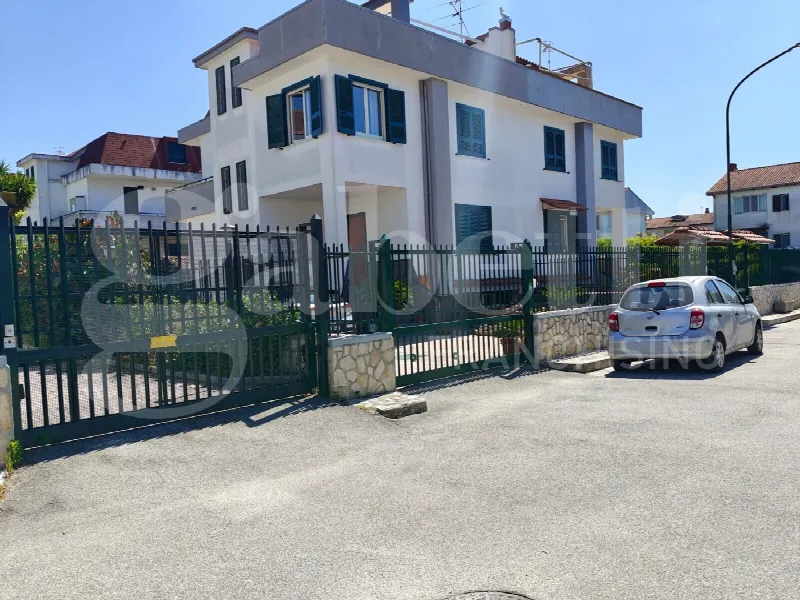Villetta a schiera in vendita a Giugliano in Campania - foto 1