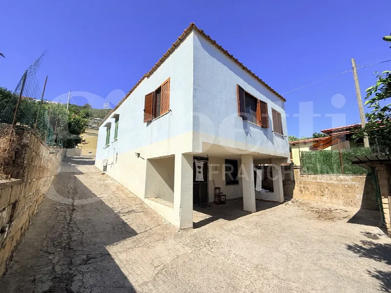 Casa Indipendente in vendita a Monte di Procida - foto 1