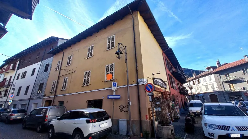 Palazzo/Stabile in vendita a Oulx - foto 8