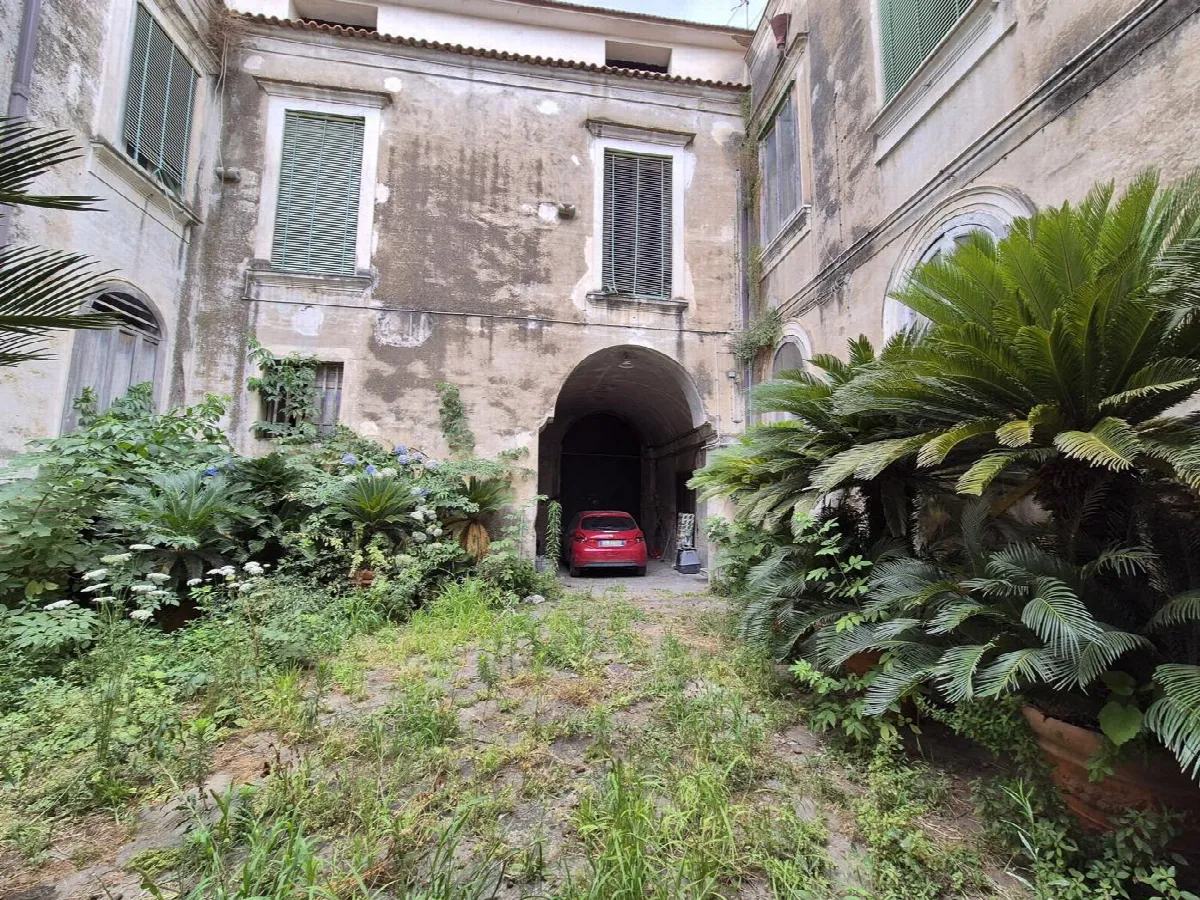 Palazzo/Stabile in vendita a Cardito - foto 2
