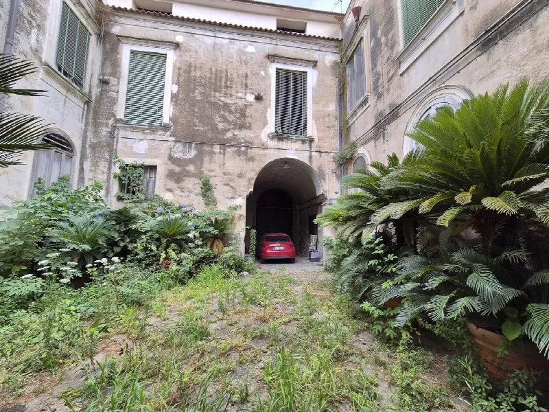 Palazzo/Stabile in vendita a Cardito - foto 2