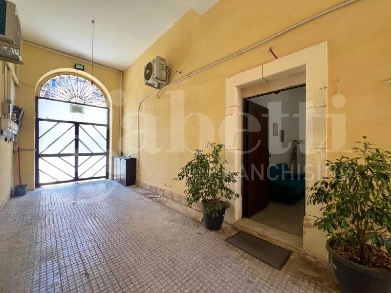 Casa Indipendente in vendita a Siracusa, Gelone, Cadorna, Borgata, Santa Lucia - foto 1
