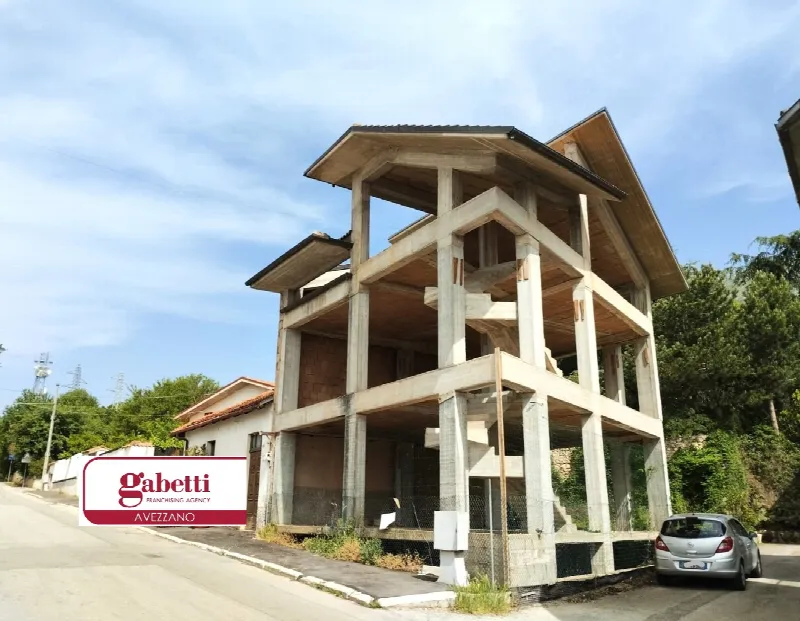 Palazzo/Stabile in vendita a Avezzano - foto 1
