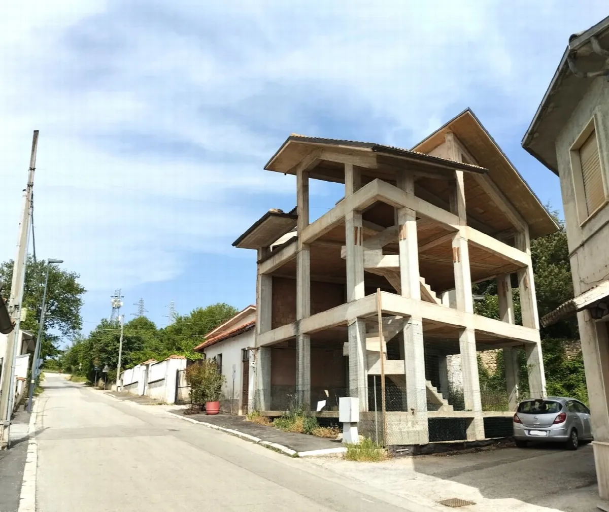 Palazzo/Stabile in vendita ad Avezzano - foto 2