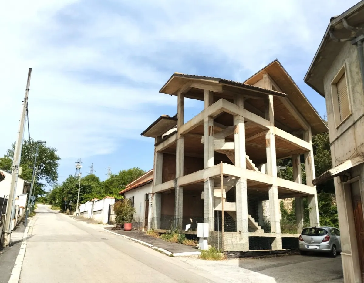 Palazzo/Stabile in vendita ad Avezzano - foto 3