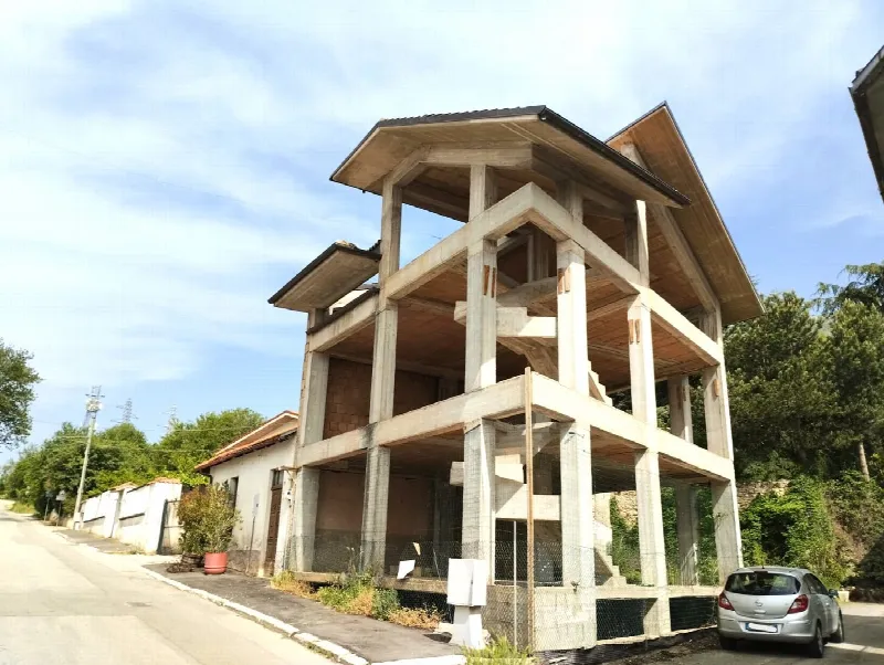 Palazzo/Stabile in vendita a Avezzano - foto 4
