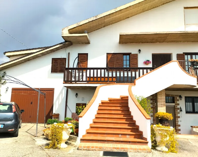 Casa Indipendente in vendita a Celano - foto 1