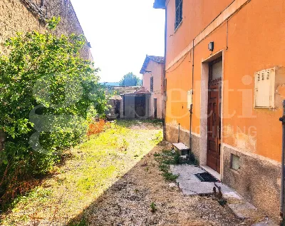 Casa Indipendente a Avezzano