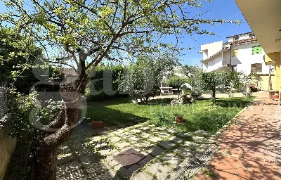 Casa Indipendente in vendita ad Avezzano - foto 2