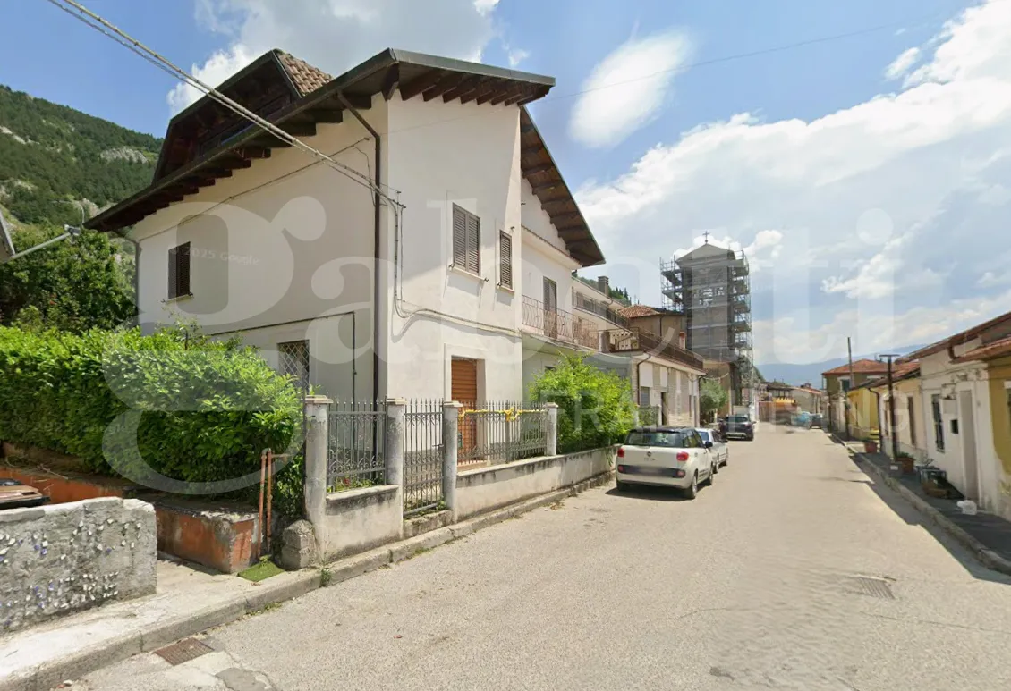Casa Indipendente in vendita a Pescina - foto 2