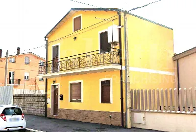 Casa Indipendente a Avezzano