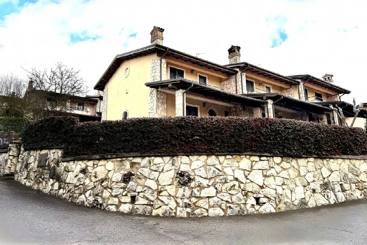 Villetta a schiera in vendita ad Avezzano - foto 2