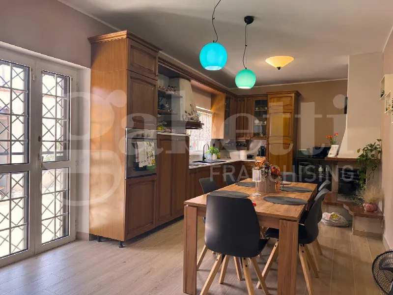 Casa Indipendente in vendita a Avezzano - foto 1