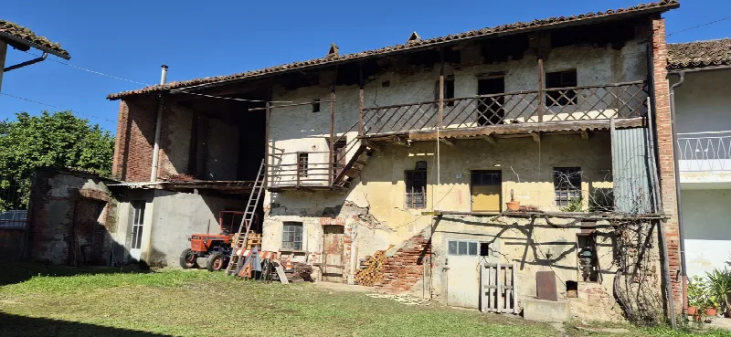 Rustico/Casale in vendita a Roletto - foto 1