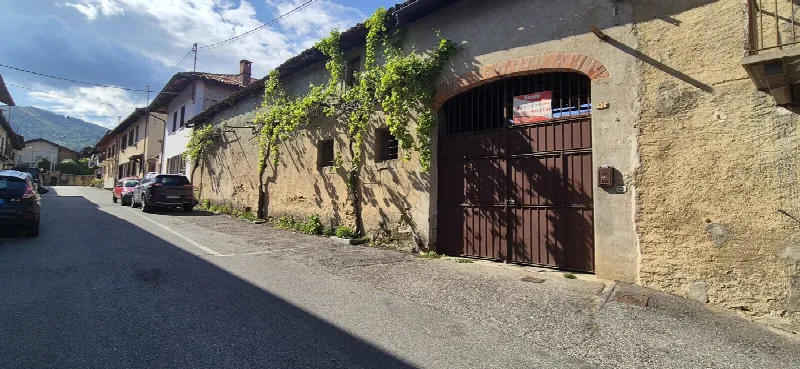 Rustico/Casale in vendita a Frossasco - foto 1