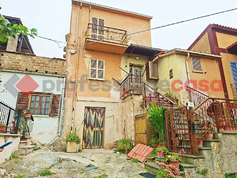 Palazzo/Stabile in vendita a Piedimonte San Germano - foto 1