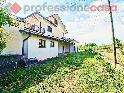Palazzo/Stabile in vendita a Castrocielo - foto 1