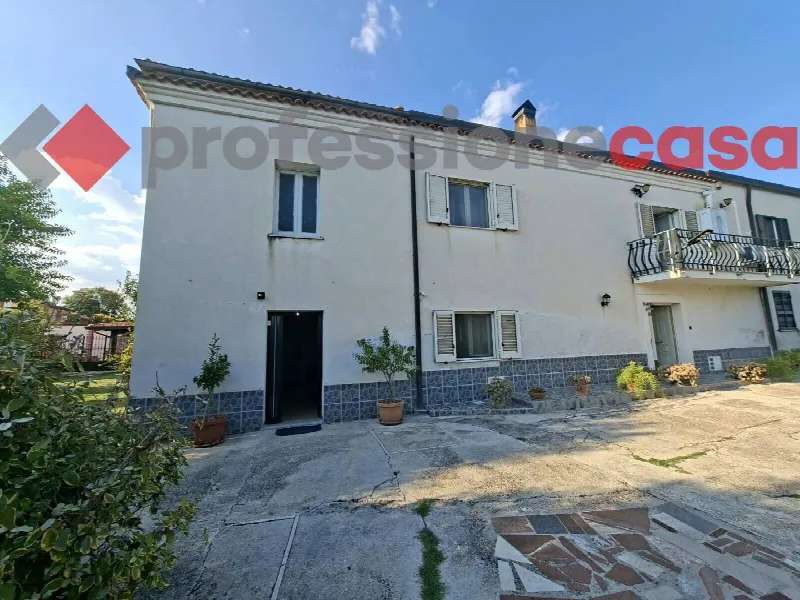 Casa Indipendente in vendita a Villa Santa Lucia - foto 1