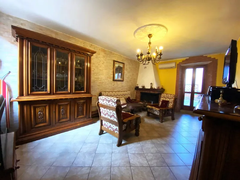 Casa Indipendente in vendita a Alagna - foto 1