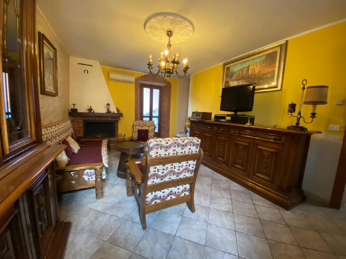 Casa Indipendente in vendita ad Alagna - foto 3