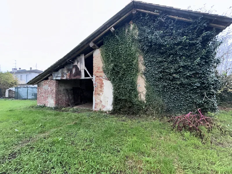 Rustico/Casale in vendita a Dorno - foto 1