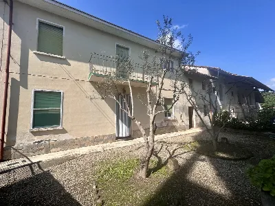 Casa Indipendente a Dorno