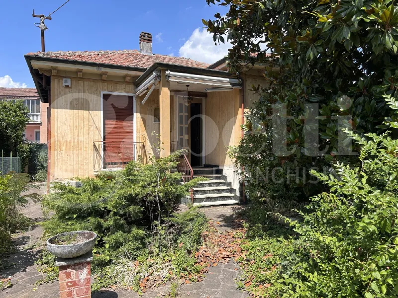 Casa Indipendente in vendita a Garlasco - foto 1