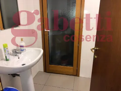 Ufficio in vendita a Cosenza, Centro, manc... - foto 7
