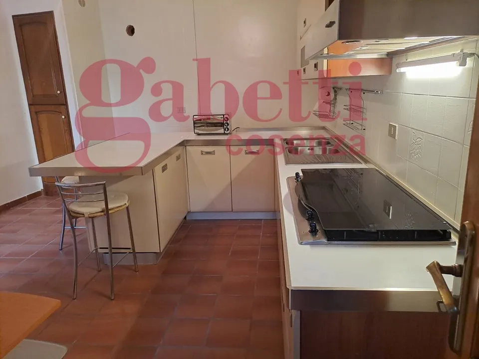 Casa Indipendente in vendita a Cosenza, Donnici, Sant'ippolito, Borgo Partenope - foto 4
