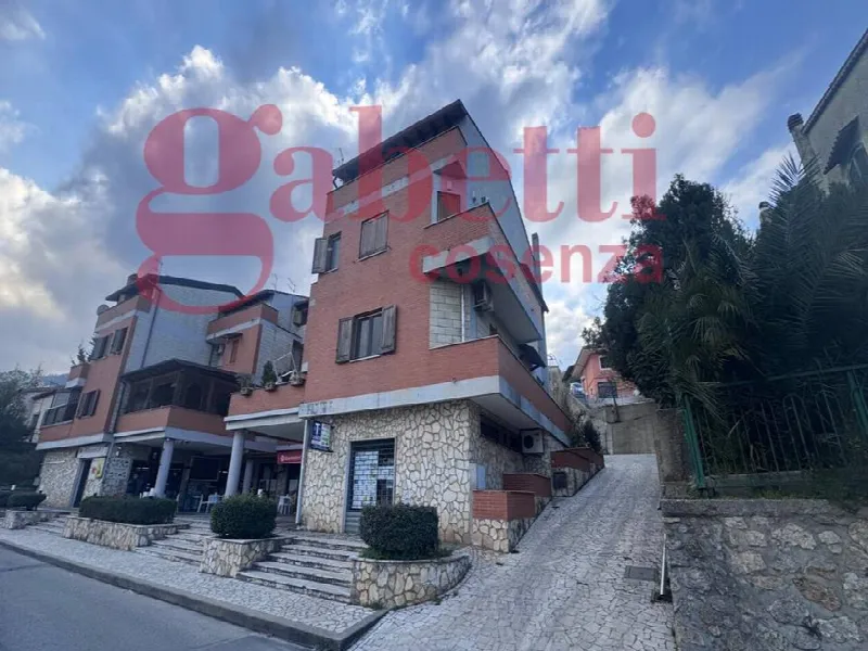 Casa Indipendente in vendita a Cerisano - foto 1