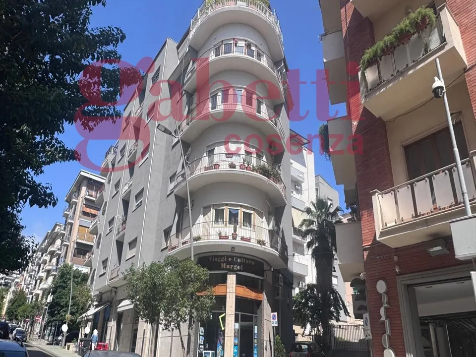 Appartamento in vendita a Cosenza, Centro, Mancini - foto 2