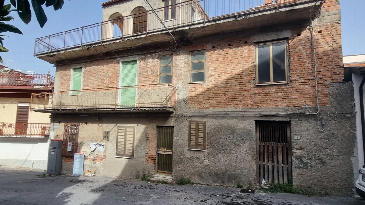 Palazzo/Stabile in vendita a Gualtieri Sicaminò - foto 5