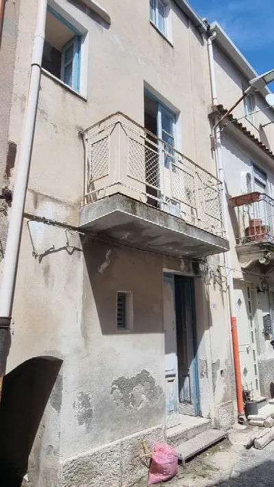 Casa Indipendente a Gualtieri Sicaminò