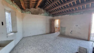 Casa Indipendente in vendita a Santa Lucia... - foto 1