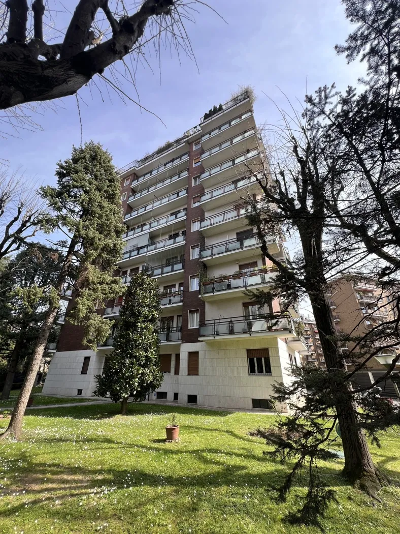 Appartamento in vendita a Milano, San Siro, Trenno - foto 1