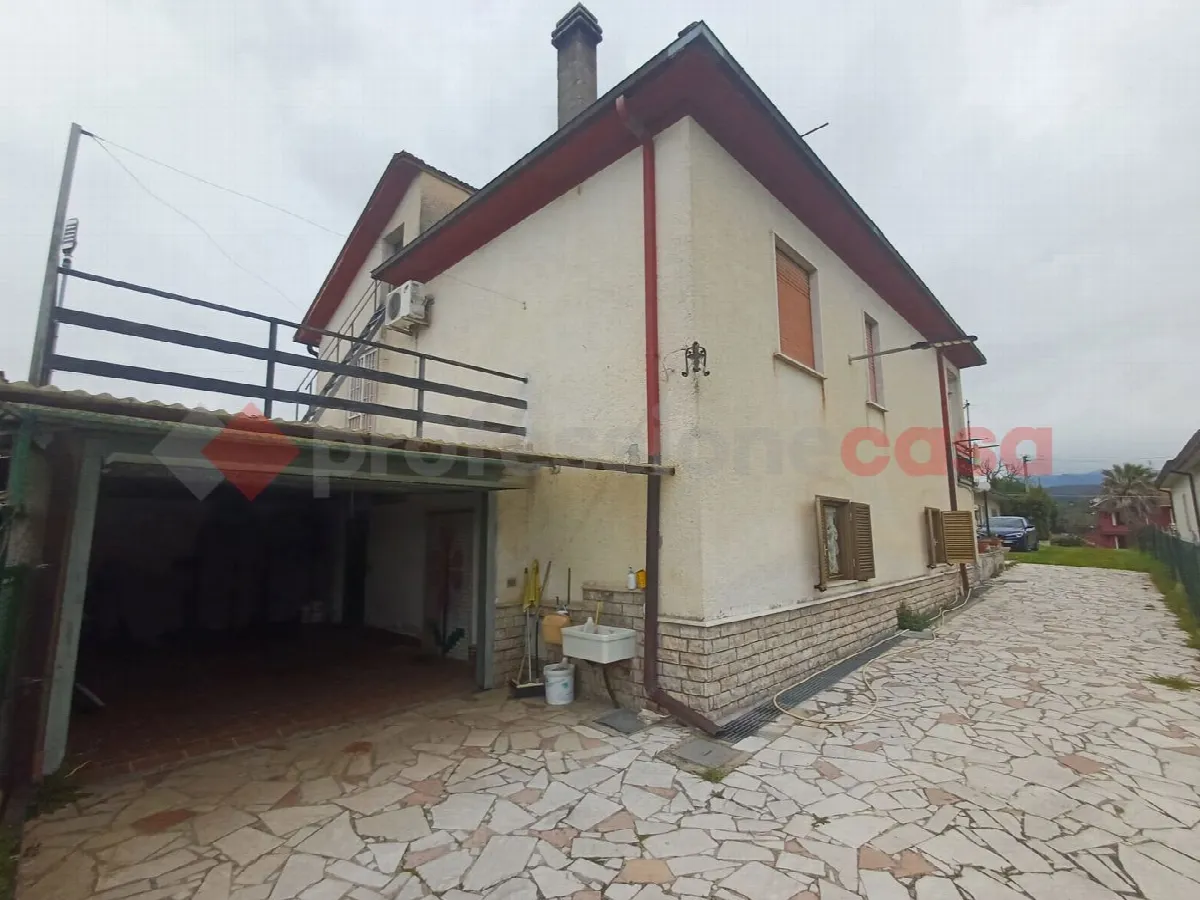 Casa Indipendente in vendita ad Arce - foto 3
