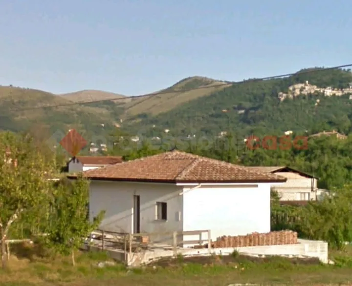 Rustico/Casale in vendita a Ceprano - foto 1