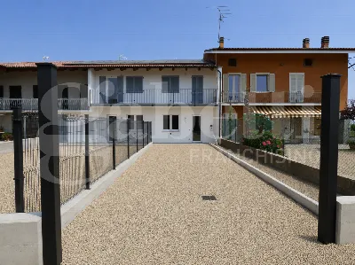 Villetta a schiera in vendita a Cavour - foto 1