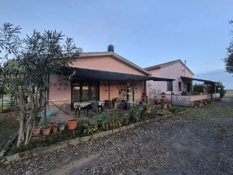 Palazzo/Stabile in vendita a Castiglione della Pescaia - foto 1