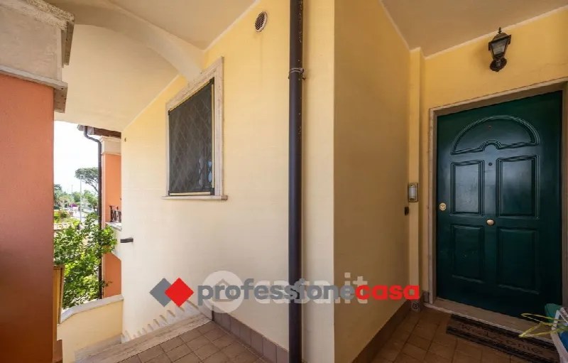 Casa Indipendente in vendita a Pomezia - foto 2